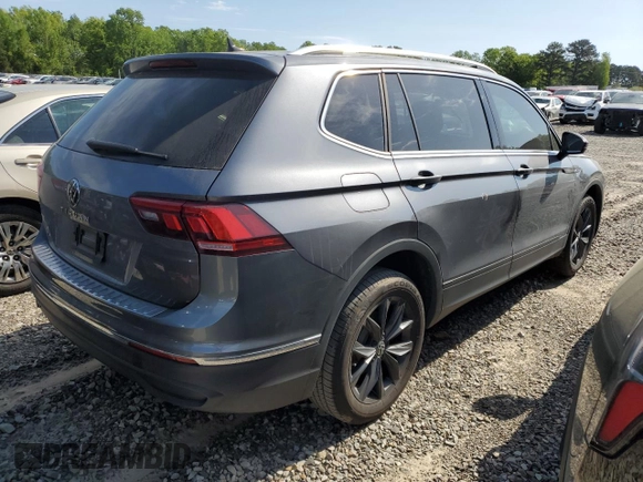 2024 Volkswagen Tiguan SE with VIN 3VV3B7AXXRM069012, listed as a Copart auction lot 53163665 with 34,464 mi miles and Clean title. Bid and sale history available at DreamBid. Image 3.