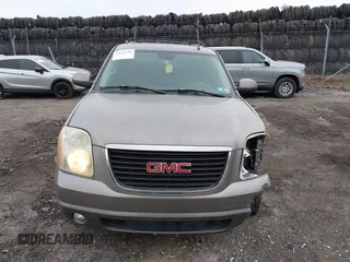2007 GMC Yukon XL SLT with VIN 1GKFK16367J222143, listed as a IAAI auction lot 41676370 with 211,565 mi miles. Bid and sale history available at carsss.com. Image 13.