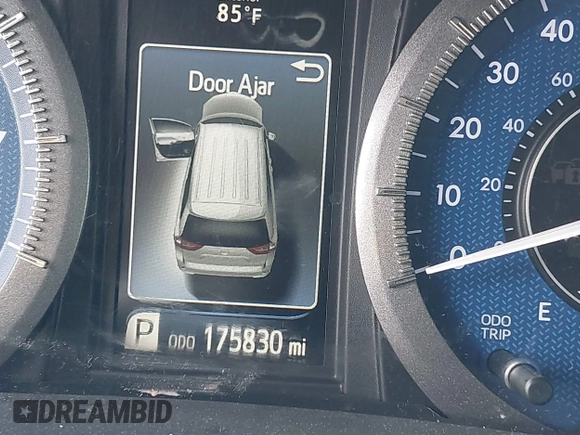 2015 Toyota Sienna XLE with VIN 5TDYK3DC9FS653421, listed as a IAAI auction lot 42031069 with 175,830 mi miles. Bid and sale history available at carsss.com. Image 16.