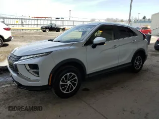 2022 Mitsubishi Eclipse Cross ES z VIN JA4ATUAAXNZ059449, wystawiony jako Copart lot #49545595 z przebiegiem 46 485 mil mil oraz Szkody całkowita. Historia ofert i sprzedaży dostępna na DreamBid. Obrazek 1.