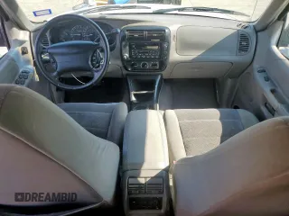 1999 Ford Explorer XLT z VIN 1FMZU32E6XZB27911, wystawiony jako Copart lot #58492495 z przebiegiem 337 889 mil mil oraz Szkody całkowita. Historia ofert i sprzedaży dostępna na DreamBid. Obrazek 8.