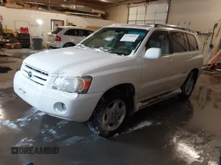 2007 Toyota Highlander w/3rd Row with VIN JTEDP21A570128417, listed as a IAAI auction lot 41578091 with 196,596 mi miles and . Bid and sale history available at DreamBid. Image 2.