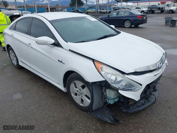 2012 Hyundai Sonata Hybrid with VIN KMHEC4A48CA047194, listed as a IAAI auction lot 41762584 with 177,478 mi miles. Bid and sale history available at carsss.com. Image 1.