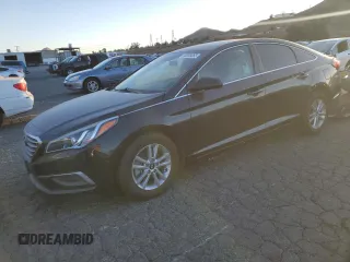 2017 Hyundai Sonata SE z VIN 5NPE24AFXHH491234, wystawiony jako Copart lot #88090065 z przebiegiem 140 141 mil mil oraz Szkoda całkowita • Salvage title. Historia ofert i sprzedaży dostępna na DreamBid. Obrazek 1.