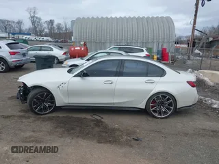 2022 BMW M3 Competition z VIN WBS33AY0XNFM29450, wystawiony jako IAAI lot #41609392 z przebiegiem 22 776 mil mil oraz . Historia ofert i sprzedaży dostępna na DreamBid. Obrazek 14.