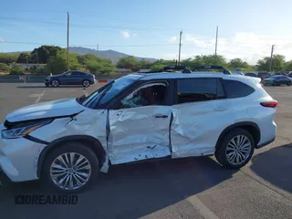 2023 Toyota Highlander L with VIN 5TDKDRAH8PS009638, listed as a IAAI auction lot 42544860 with Not provided miles and . Bid and sale history available at DreamBid. Image 6.