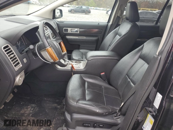 2007 Lincoln MKX z VIN 2LMDU88C07BJ17847, wystawiony jako Copart lot #53029065 z przebiegiem 158 502 mil mil oraz Szkoda całkowita • Salvage title. Historia ofert i sprzedaży dostępna na DreamBid. Obrazek 7.