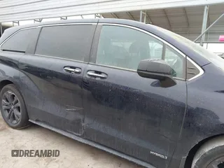 2021 Toyota Sienna XSE with VIN 5TDXRKEC5MS025417, listed as a IAAI auction lot 41420892 with 56,055 mi miles and . Bid and sale history available at DreamBid. Image 12.