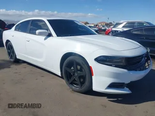 2020 Dodge Charger SXT z VIN 2C3CDXBG0LH125931, wystawiony jako IAAI lot #41736296 z przebiegiem 111 554 mil mil oraz . Historia ofert i sprzedaży dostępna na DreamBid. Obrazek 1.