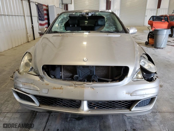 2007 Mercedes-Benz R-Class 3.5L with VIN 4JGCB65E17A038187, listed as a Copart auction lot 70896134 with 9,338 mi miles and Salvage Title. Bid and sale history available at carsss.com. Image 5.