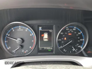 2018 Toyota RAV4 XLE z VIN JTMRFREV6JJ261322, wystawiony jako Copart lot #58483185 z przebiegiem 71 163 mil mil oraz Szkoda całkowita • Salvage title. Historia ofert i sprzedaży dostępna na DreamBid. Obrazek 9.