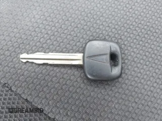 2005 Pontiac Vibe z VIN 5Y2SL63815Z473848, wystawiony jako IAAI lot #42419630 z przebiegiem 299 999 mil mil oraz . Historia ofert i sprzedaży dostępna na DreamBid. Obrazek 11.