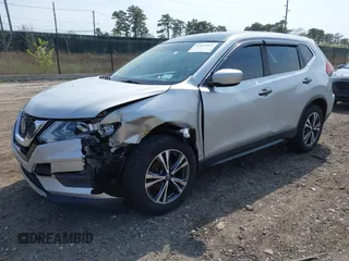2019 Nissan Rogue SL with VIN 5N1AT2MV5KC829785, listed as a IAAI auction lot 42033567 with 77,907 mi miles and . Bid and sale history available at carsss.com. Image 18.