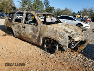 2013 GMC Yukon Denali with VIN 1GKS1EEF0DR308968, listed as a Copart auction lot 48947245 with 0 mi miles and Salvage Title. Bid and sale history available at carsss.com. Image 4.