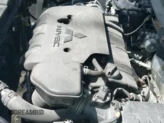 2019 Mitsubishi Outlander SE z VIN JA4AD3A3XKZ026049, wystawiony jako IAAI lot #42715240 z przebiegiem 90 797 mil mil oraz . Historia ofert i sprzedaży dostępna na DreamBid. Obrazek 19.