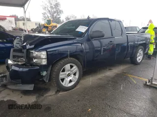 2007 Chevrolet Silverado 1500 LT w/1LT with VIN 2GCEC19J771665197, listed as a IAAI auction lot 41725768 with 122,855 mi miles. Bid and sale history available at carsss.com. Image 18.