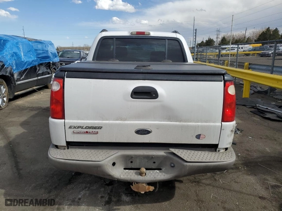 2001 Ford Explorer Sport Trac with VIN 1FMZU77E51UA37573, listed as a Copart auction lot 46984995 with 284,928 mi miles and Salvage Title. Bid and sale history available at carsss.com. Image 6.