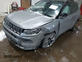 2022 Jeep Compass (RED) Edition with VIN 3C4NJDCB4NT113872, listed as a IAAI auction lot 41599438 with 68,364 mi miles. Bid and sale history available at carsss.com. Image 2.