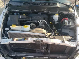 2005 Dodge Ram 1500 SLT with VIN 1D7HU16D25J607936, listed as a Copart auction lot 68876424 with 60,824 mi miles and Salvage Title. Bid and sale history available at carsss.com. Image 12.