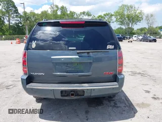 2008 GMC Yukon Denali z VIN 1GKFK638X8J182289, wystawiony jako IAAI lot #42238305 z przebiegiem 163 948 mil mil oraz . Historia ofert i sprzedaży dostępna na DreamBid. Obrazek 16.