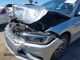 2019 Volkswagen Jetta SEL with VIN 3VWE57BU9KM193147, listed as a IAAI auction lot 41659423 with 29,675 mi miles and . Bid and sale history available at DreamBid. Image 6.
