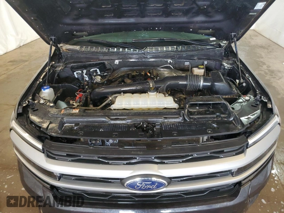 2024 Ford Expedition XLT with VIN 1FMJU1H8XREA54264, listed as a Copart auction lot 84536034 with 18,141 mi miles and Clean title. Bid and sale history available at DreamBid. Image 12.