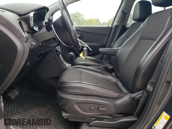 2020 Chevrolet Trax LT with VIN 3GNCJPSB1LL142227, listed as a Copart auction lot 50274935 with 32,695 mi miles and Salvage Title. Bid and sale history available at carsss.com. Image 7.