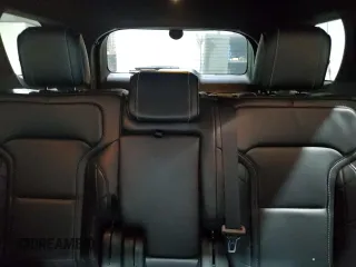 2017 Ford Explorer Platinum с VIN 1FM5K8HT8HGD46390, выставлен на аукционе Copart как лот 63304525 с пробегом 62 977 миль миль и Чистый • Clean title. История ставок и продаж доступна на DreamBid. Изображение 10.