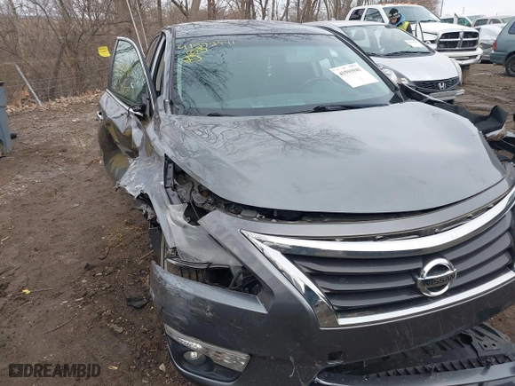 2015 Nissan Altima 2.5 S with VIN 1N4AL3APXFC467075, listed as a IAAI auction lot 41593941 with 67,559 mi miles. Bid and sale history available at carsss.com. Image 1.