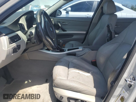2008 BMW 3 Series 328i with VIN WBAVA37508NL48589, listed as a Copart auction lot 54542995 with 170,035 mi miles and Salvage Title. Bid and sale history available at DreamBid. Image 7.