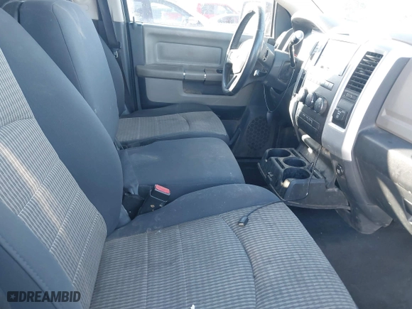 2010 Dodge Ram 1500 SLT with VIN 1D7RB1GT0AS132520, listed as a IAAI auction lot 41370359 with 225,381 mi miles. Bid and sale history available at carsss.com. Image 5.