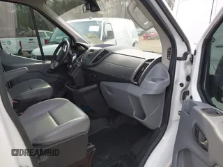 2016 Ford Transit Cargo z VIN 1FTYR2CGXGKA82105, wystawiony jako IAAI lot #41544955 z przebiegiem 129 642 mil mil oraz . Historia ofert i sprzedaży dostępna na DreamBid. Obrazek 5.