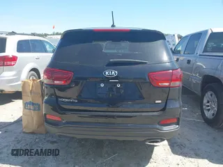 2019 Kia Sorento LX with VIN 5XYPG4A35KG549507, listed as a IAAI auction lot 41726414 with 87,507 mi miles. Bid and sale history available at carsss.com. Image 16.
