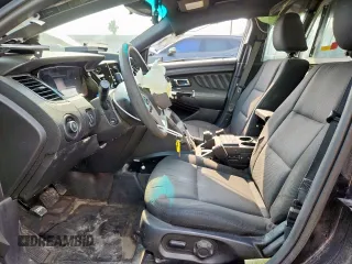 2016 Ford Police Interceptor z VIN 1FAHP2MK3GG133686, wystawiony jako Copart lot #58904495 z przebiegiem 86 256 mil mil oraz Szkoda całkowita • Salvage title. Historia ofert i sprzedaży dostępna na DreamBid. Obrazek 7.