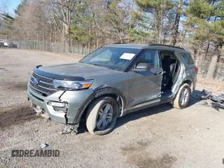2020 Ford Explorer XLT with VIN 1FMSK8DH7LGC25007, listed as a IAAI auction lot 41772003 with 68,605 mi miles and . Bid and sale history available at carsss.com. Image 2.