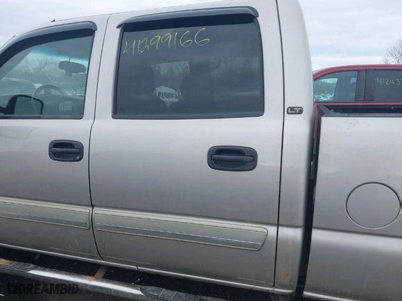 2006 Chevrolet Silverado 2500HD LT3 with VIN 1GCHK23D56F159755, listed as a IAAI auction lot 41299166 with NaN miles. Bid and sale history available at carsss.com. Image 14.