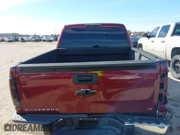 2008 Chevrolet Silverado 1500 1LT with VIN 3GCEC13J48G299099, listed as a IAAI auction lot 41309716 with 199,215 mi miles and . Bid and sale history available at DreamBid. Image 16.