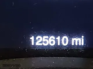 2015 Jeep Grand Cherokee Limited with VIN 1C4RJFBG8FC665320, listed as a IAAI auction lot 41884422 with 125,610 mi miles. Bid and sale history available at carsss.com. Image 15.