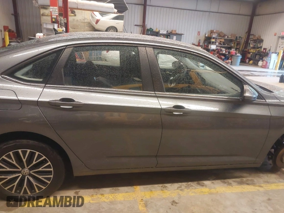 2021 Volkswagen Jetta S with VIN 3VWC57BU6MM087586, listed as a IAAI auction lot 42181804 with 61,931 mi miles and . Bid and sale history available at DreamBid. Image 14.