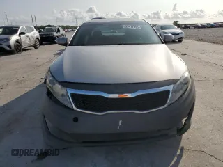 2011 Kia Optima EX z VIN KNAGN4A7XB5082566, wystawiony jako Copart lot #59417995 z przebiegiem Nie podano mil oraz Czysty tytuł • Clean title. Historia ofert i sprzedaży dostępna na DreamBid. Obrazek 5.
