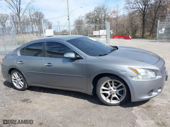 2009 Nissan Maxima 3.5 S with VIN 1N4AA51E89C813578, listed as a IAAI auction lot 39108267 with 148,937 mi miles. Bid and sale history available at carsss.com. Image 14.