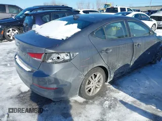 2018 Hyundai Elantra SEL z VIN 5NPD84LF5JH254910, wystawiony jako IAAI lot #41510670 z przebiegiem 101 236 mil mil oraz . Historia ofert i sprzedaży dostępna na DreamBid. Obrazek 4.