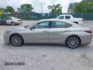 2019 Lexus ES 350 with VIN 58ABZ1B13KU015358, listed as a IAAI auction lot 42142214 with 84,766 mi miles and . Bid and sale history available at DreamBid. Image 14.
