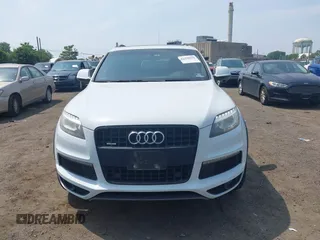 2014 Audi Q7 S line Prestige z VIN WA1DGAFE9ED004340, wystawiony jako IAAI lot #42426639 z przebiegiem 128 793 mil mil oraz . Historia ofert i sprzedaży dostępna na DreamBid. Obrazek 12.