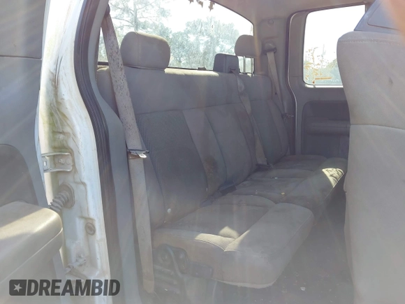 2006 Ford F-150 STX with VIN 1FTRX14W56NB45439, listed as a IAAI auction lot 41020833 with 401,176 mi miles. Bid and sale history available at carsss.com. Image 8.