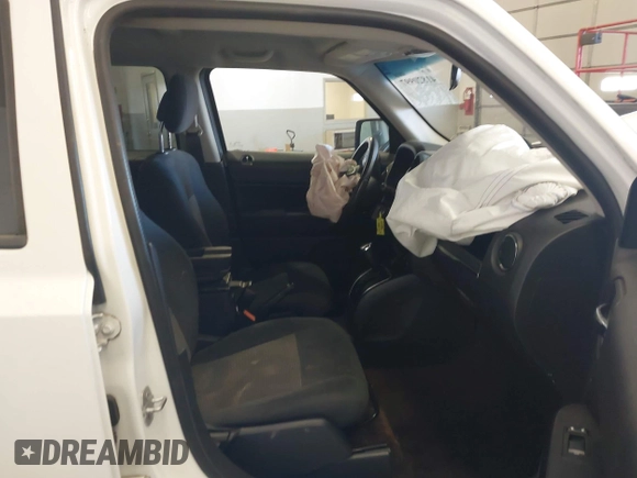 2015 Jeep Patriot High Altitude with VIN 1C4NJRFB6FD333031, listed as a IAAI auction lot 41820997 with 134,847 mi miles and . Bid and sale history available at carsss.com. Image 5.