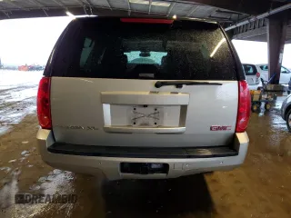 2013 GMC Yukon XL SLT with VIN 1GKS1KE07DR263067, listed as a Copart auction lot 43836095 with 386,986 mi miles and Clean Title. Bid and sale history available at DreamBid. Image 6.