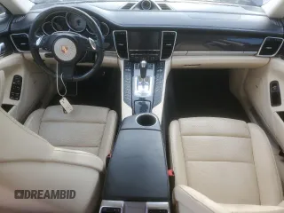 2015 Porsche Panamera 4S z VIN WP0AB2A71FL050936, wystawiony jako Copart lot #63699513 z przebiegiem 43 262 mil mil oraz . Historia ofert i sprzedaży dostępna na DreamBid. Obrazek 8.