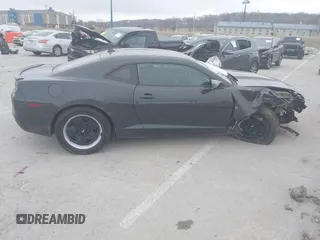 2012 Chevrolet Camaro 2LS z VIN 2G1FA1E34C9163205, wystawiony jako IAAI lot #41395889 z przebiegiem 40 765 mil mil oraz . Historia ofert i sprzedaży dostępna na DreamBid. Obrazek 13.