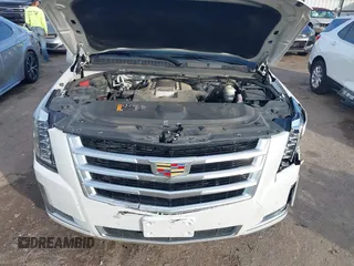 2018 Cadillac Escalade Luxury z VIN 1GYS3BKJ7JR140183, wystawiony jako IAAI lot #40769705 z przebiegiem 106 774 mil mil oraz . Historia ofert i sprzedaży dostępna na DreamBid. Obrazek 10.